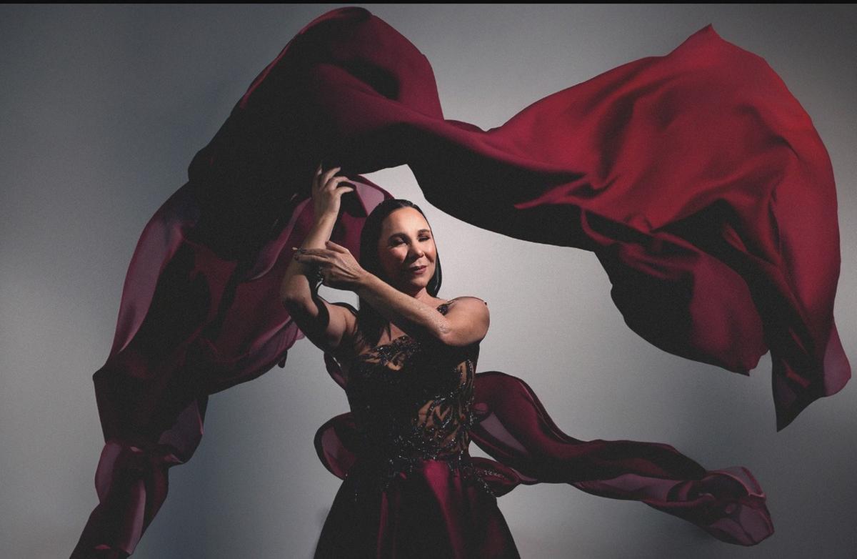 Shirlei Carvalho uma das estrelas da exposição À FLOR DA PELE, no fotógrafo Wagner Pinheiro, aberta para visitação, durante todo mês de Outubro no Shopping Uberaba (Foto/Wagner Pinheiro)