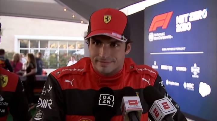 Sainz fez uma corrida de gente grande e confirmou o bom momento da Ferrari (Foto/Rede Bandeirantes)