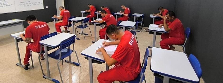 O Exame Nacional para Certificação de Competências de Jovens e Adultos voltado para Pessoas Privadas de Liberdade acontece nesta quarta-feira em todo o país (Foto/Reprodução)