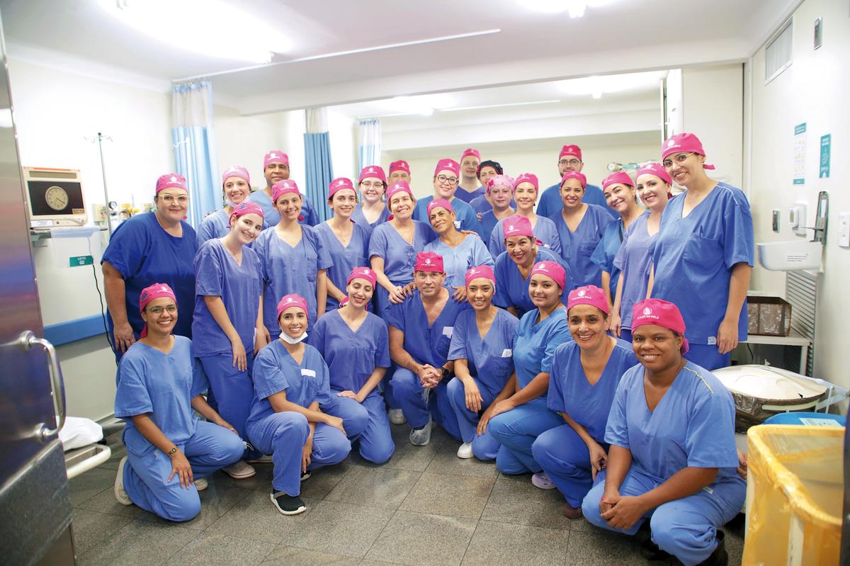 Aconteceu na última semana a quinta edição do projeto do instituto a flor da pele, fundado pelo Dr Cleber Sergio. Foram operadas 30 mulheres, agora totalizando mais de 180 mulheres com reconstrução mamária feita pelo instituto À Flor da Pele (Foto/Wagner Pinheiro)