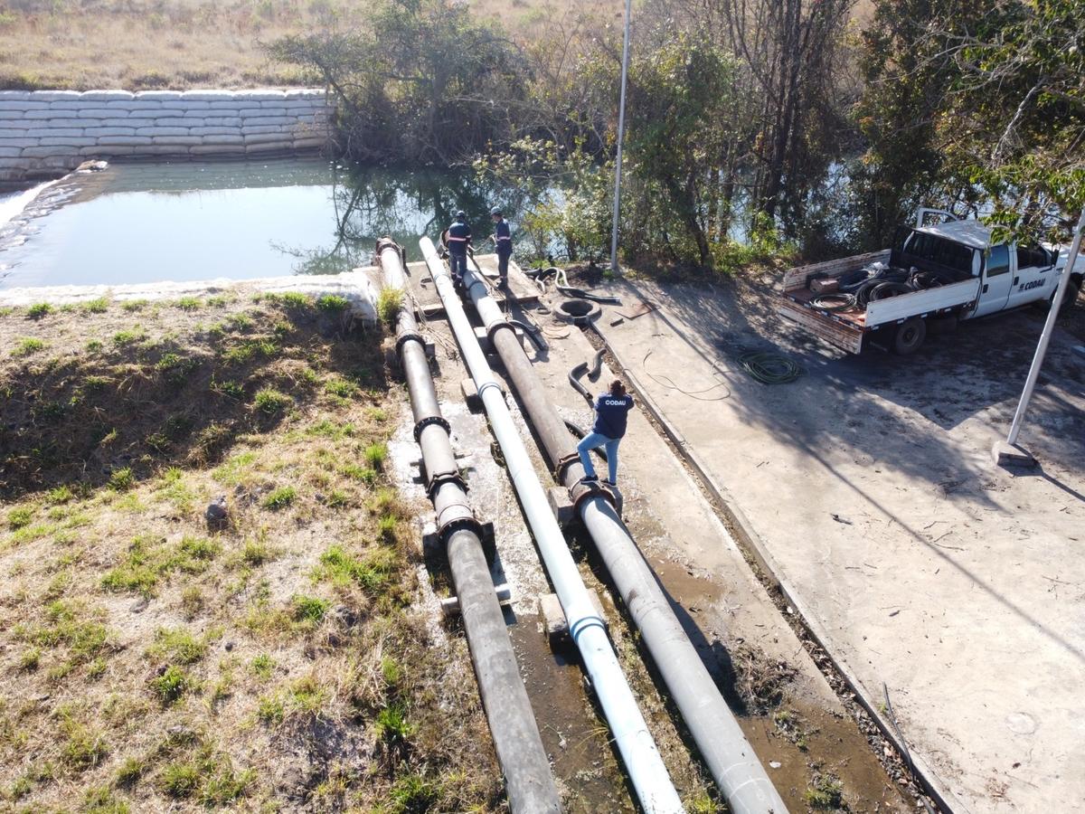 Estrutura de captação para a transposição de água do rio Claro para o rio Uberaba, que foi invadida por assaltantes (Foto/Reprodução)