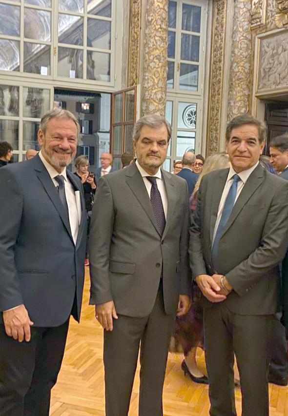 Presidente do Sindicato do Comércio de Uberaba Luciano Ciabotti esteve em importante encontro em Roma, ao lado do embaixador brasileiro na Itália, Renato Mosca e do presidente da Fecomercio Nadim Donato (Foto/Arquivo pessoal)