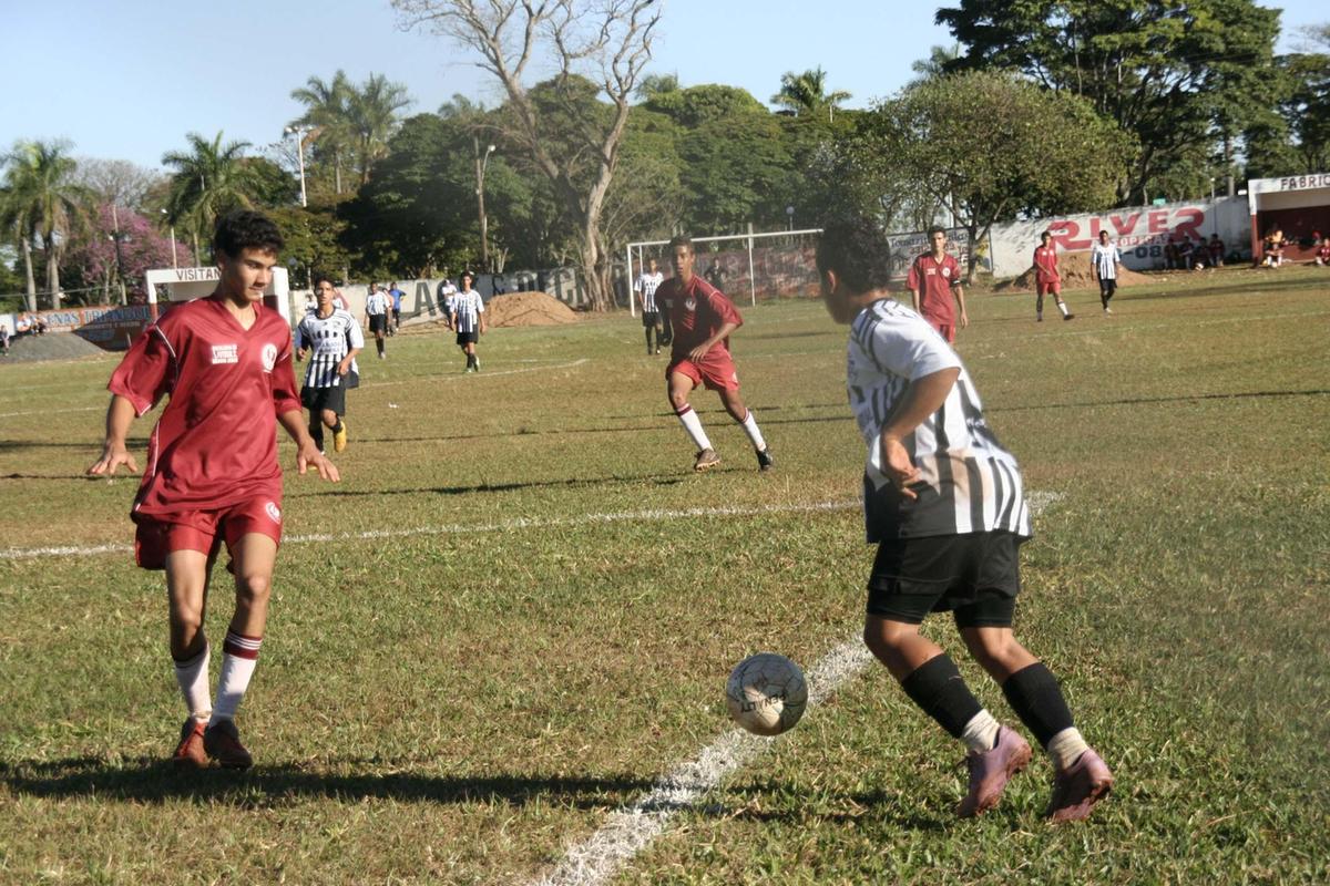 Futebol infantil volta a dominar as manhãs de domingo na cidade (Foto: Arquivo)