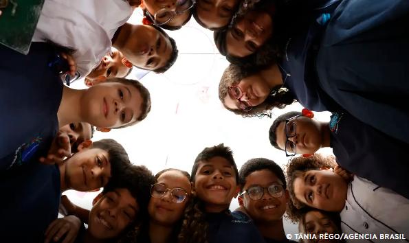 “Como crianças e adolescentes, podemos agregar muito, trazendo nossa energia e visão única para as discussões". (Foto/Agência Brasil)