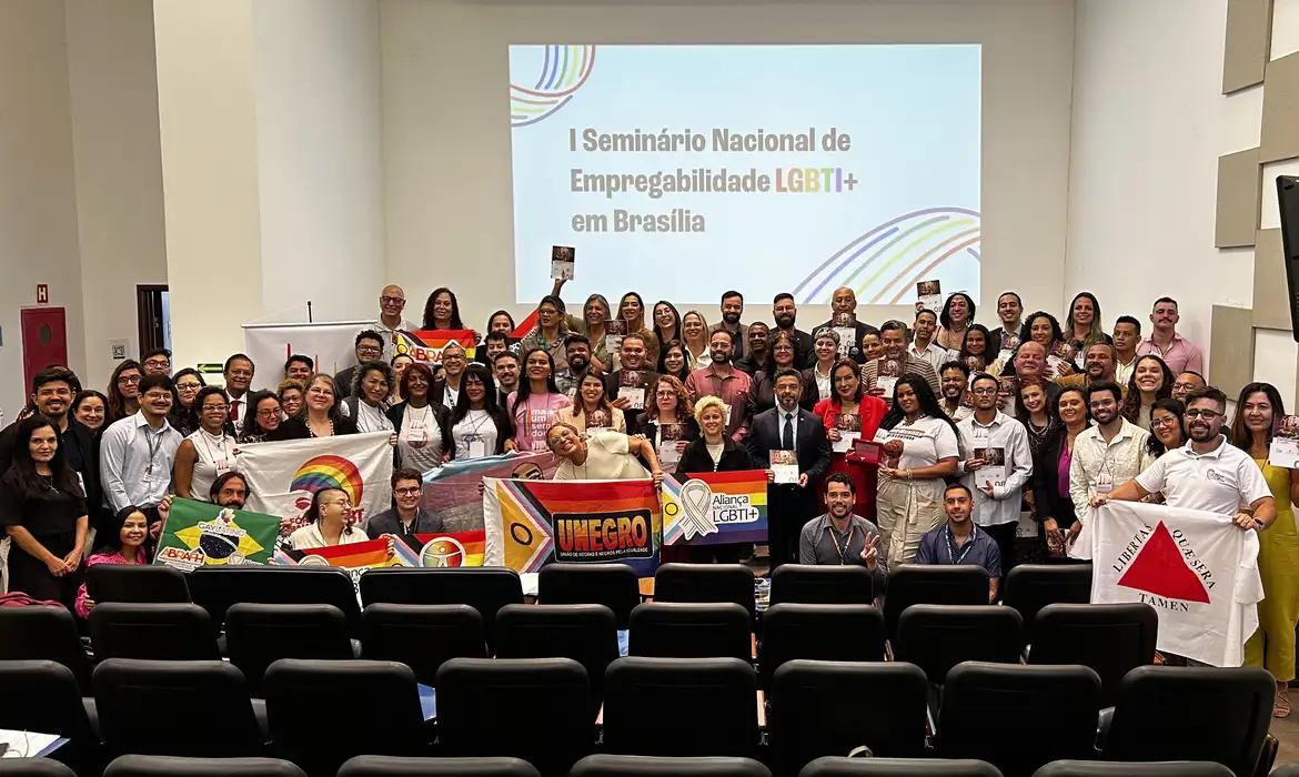 O lançamento foi feito na abertura do I Seminário de Empregabilidade LGBTI+ nesta terça e que se estende até quinta-feira (14) (Foto/Gregory Rodrigues/Divulgação)