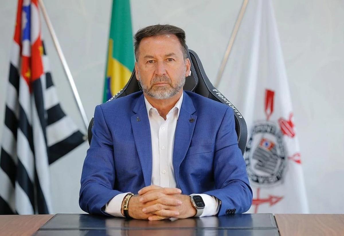 Além dos jogadores, Melo conta também com apoio de torcidas organizadas que são contrárias à votação do impeachment (Foto/Reprodução)