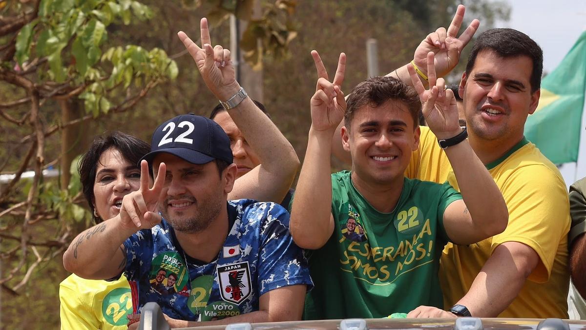 Cleitinho Azevedo (Republicanos) e Nikolas Ferreira (PL) participaram da campanha de Bruno Engler pela prefeitura de Belo Horizonte (Foto/Flávio Tavares)