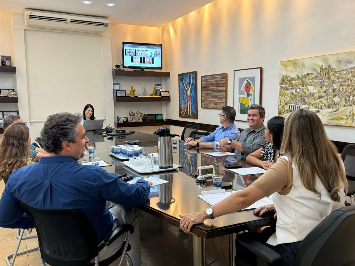 Reunião para assinatura de termo de Cooperação Técnica (Foto/Divulgação)