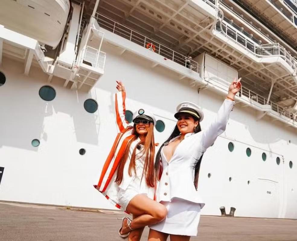 As irmãs Maiara e Maraísa na saída do cruzeiro, no porto de Santos (Foto/Reprodução Instagram)