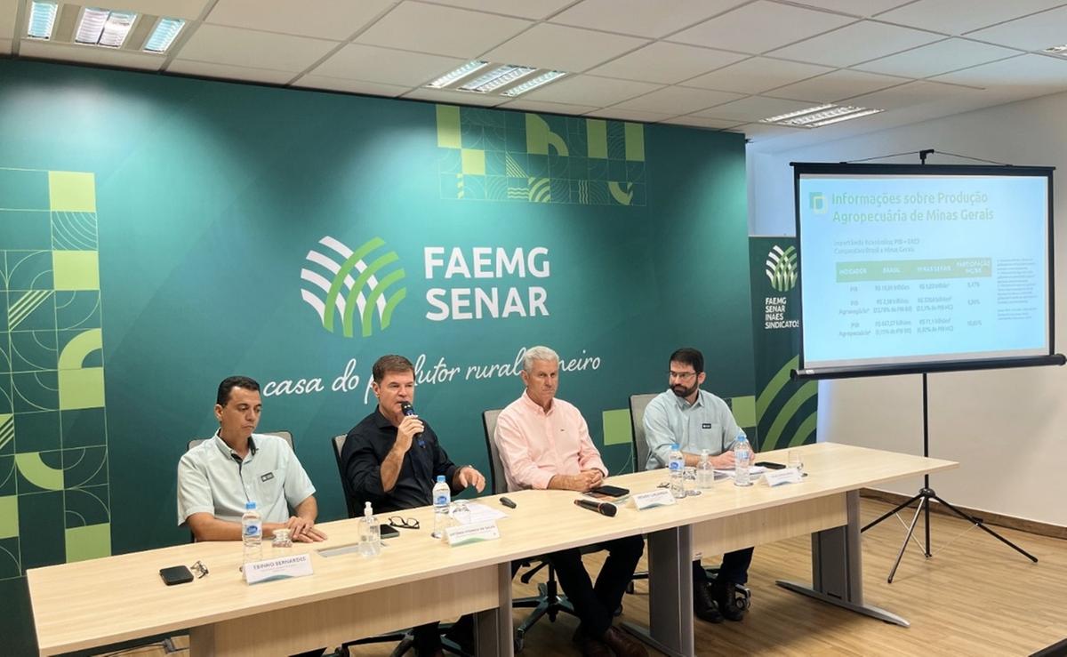 Presidente do Sistema Faemg Senar, Antônio de Salvo, durante entrevista coletiva em que divulgou os números do agro mineiro de 2024 (Foto/Divulgação)