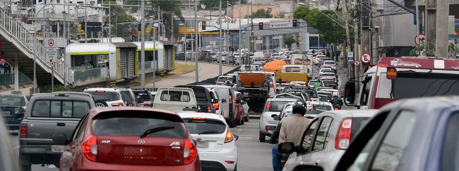 A norma estabelece que o IPVA poderá ser pago em parcela única, no mês de fevereiro, ou em até três parcelas, nos meses de fevereiro, março e abril (Foto/Gil Leonardi / Imprensa MG)