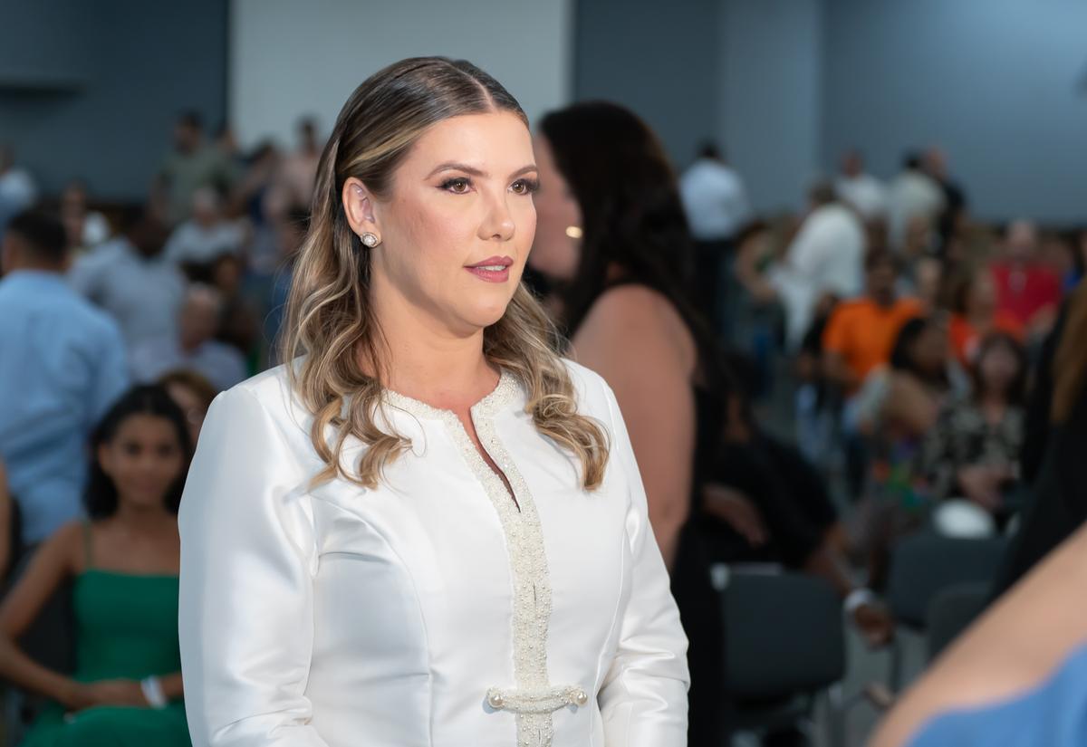 Prefeita Elisa Araújo assumiu o segundo mandato no dia 1º e tem como meta dos 100 primeiros dias a realização da reforma administrativa (Foto/André Santos)