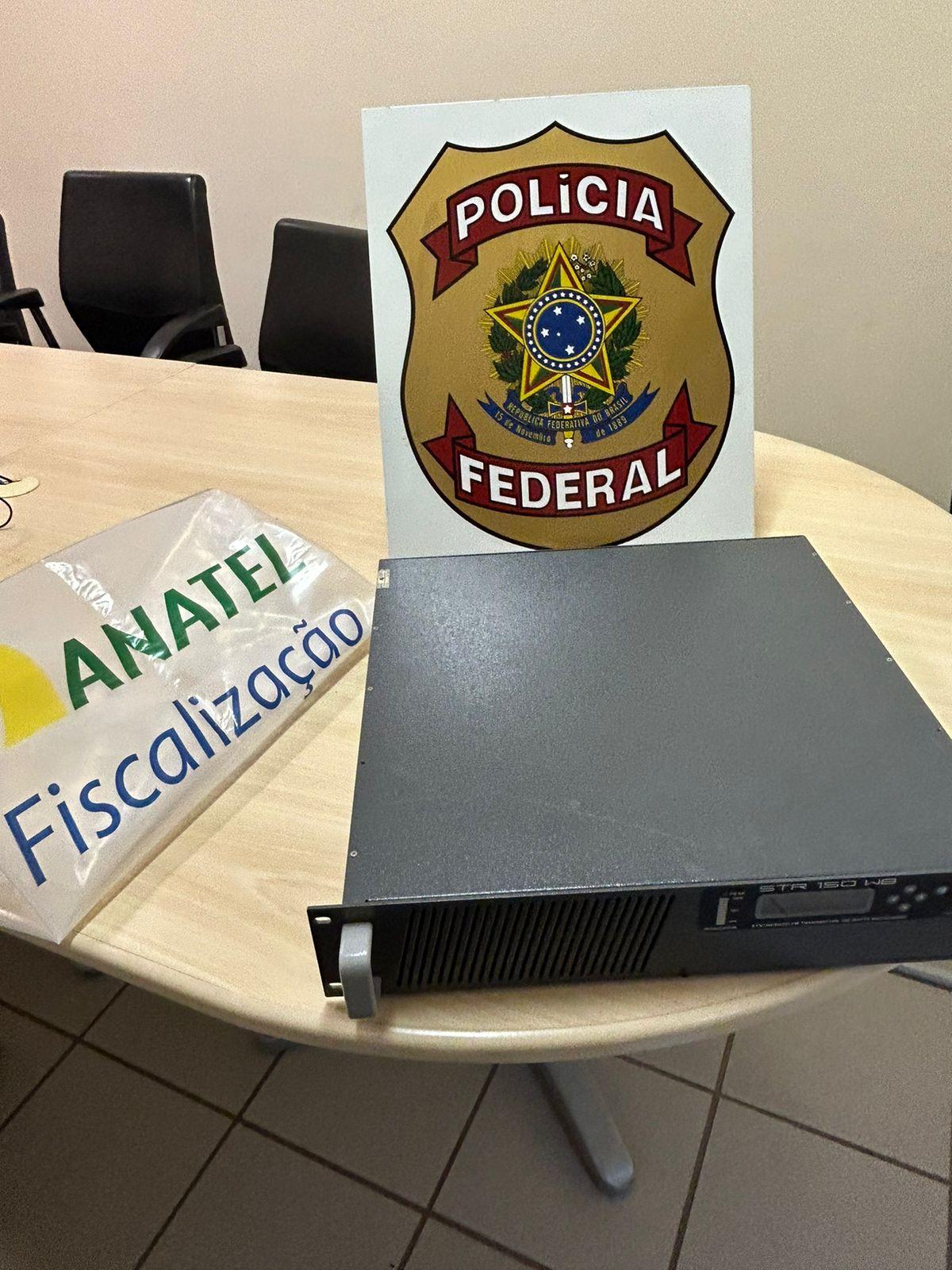 PF apreendeu aparelho de rádio que estava interferindo na operação do Aeroporto de Uberaba (Foto/Divulgação PF)