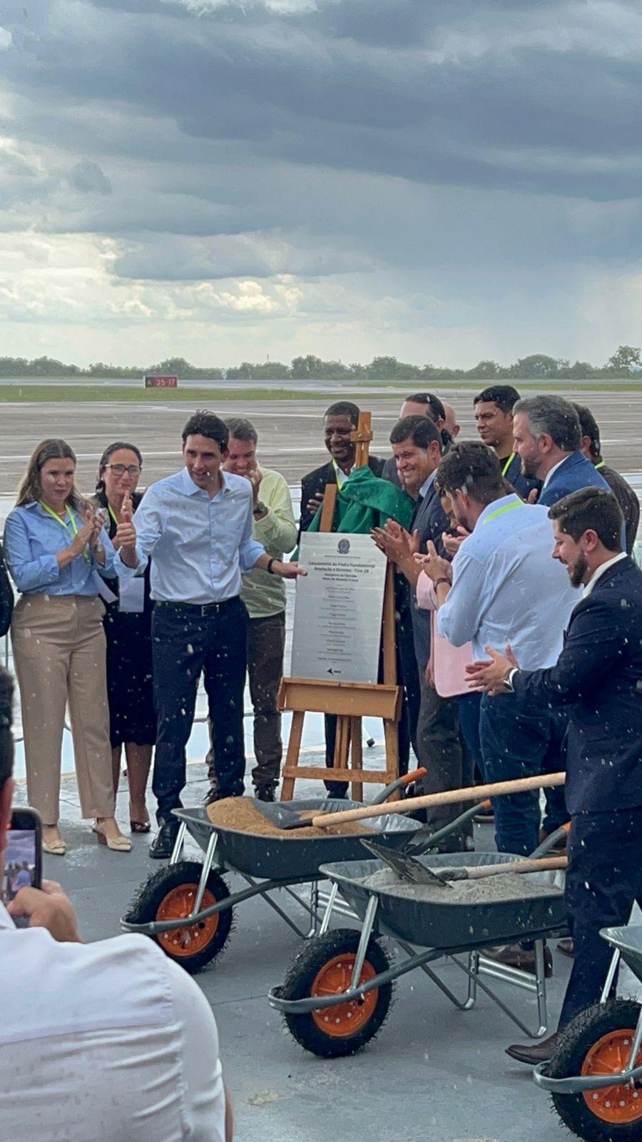 Lançamento da pedra fundamental do aeroporto de Uberaba (Foto/Márcio Gennari)