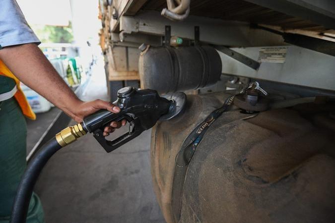 Em março desse ano, o porcentual obrigatório do biocombustível no diesel B, a mistura final do diesel comercializada, passou de 12% para 14% (Foto/Flavio Tavares / O Tempo)