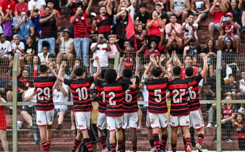 Time alternativo do Flamengo se redimiu e goleou o Bangu ontem no Castelão no Maranhão (Foto/Instagram)