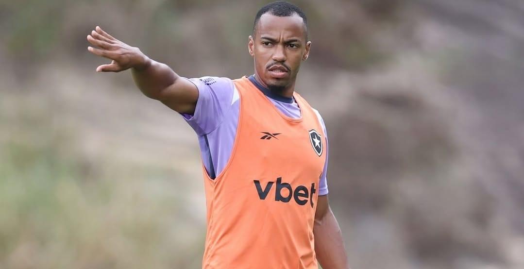 Marlon Freitas durante treino do Botafogo (Foto/Vítor Silva/BFR)