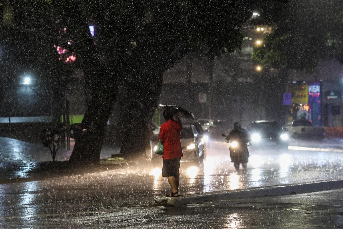 Belo Horizonte e outras 616 cidades mineiras estão sob a possibilidade de chuvas intensas nas próximas horas. (Flávio Tavares/O Tempo)