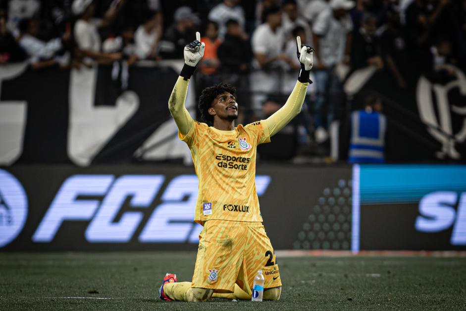 Estêvão parou em Hugo Souza (Foto) e perdeu nos acréscimos o pênalti que daria vitória aos anfitriões (Foto/Meu Timão)