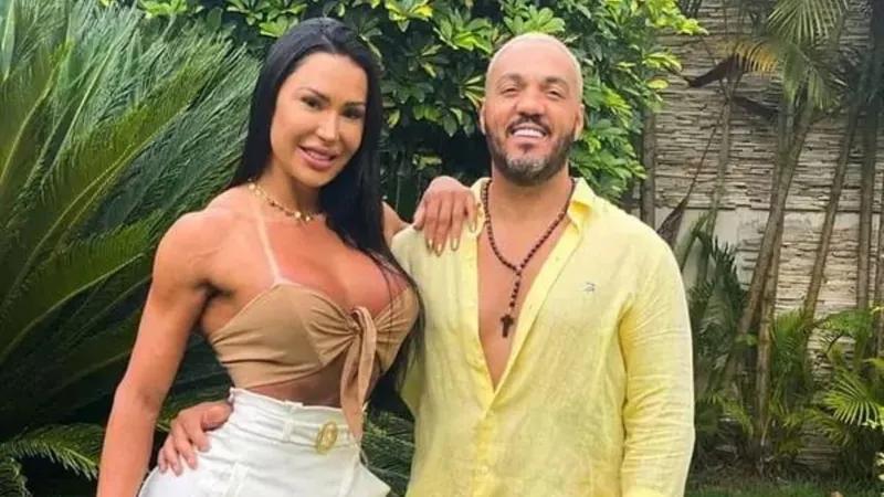 No papo, Gracyanne falou sobre o seu antigo relacionamento com o cantor Belo e revelou se arrepender dos erros que cometeu que acabaram culminando no fim do seu casamento (Foto/Reprodução)