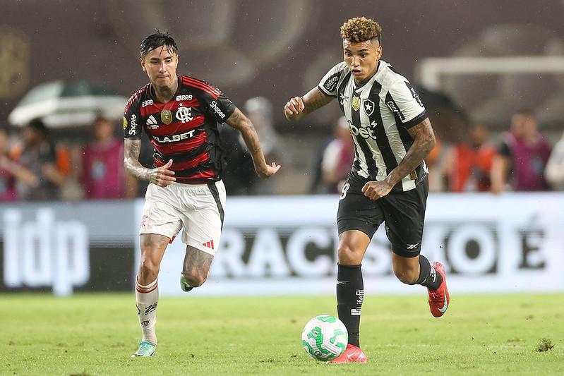 Rubro-Negro pode virar líder da competição e Alvinegro briga para voltar ao G-4. (Foto Vitor Silva/Botafogo)