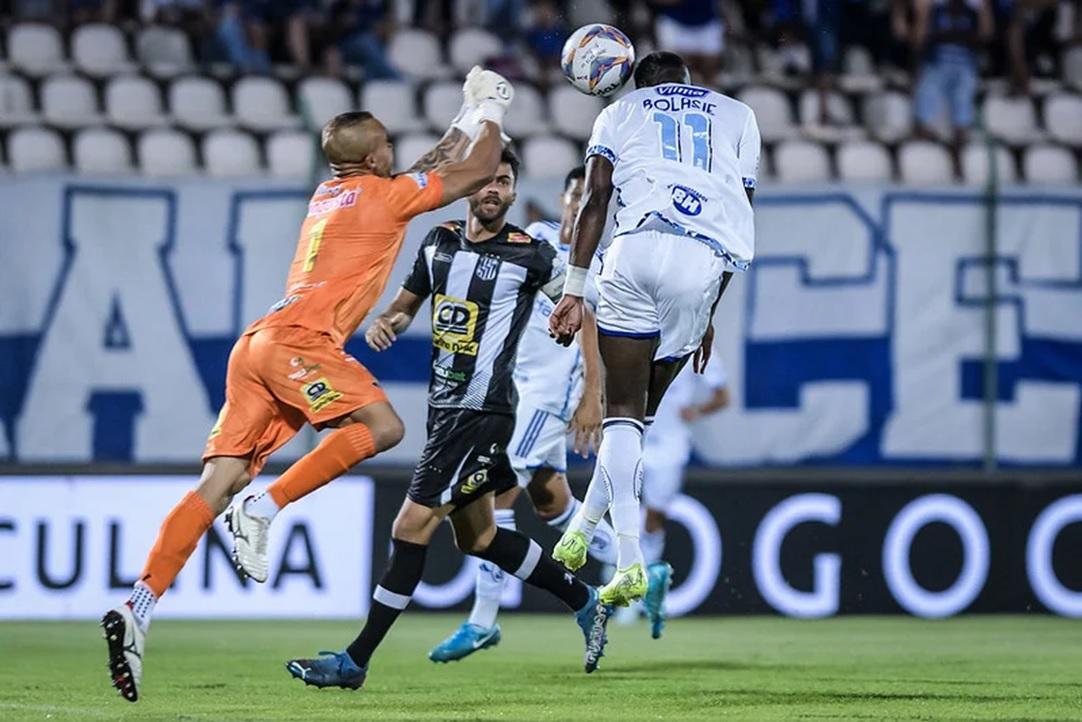 Cruzeiro jogou ontem com praticamente um time misto (Foto/Gustavo Aleixo)