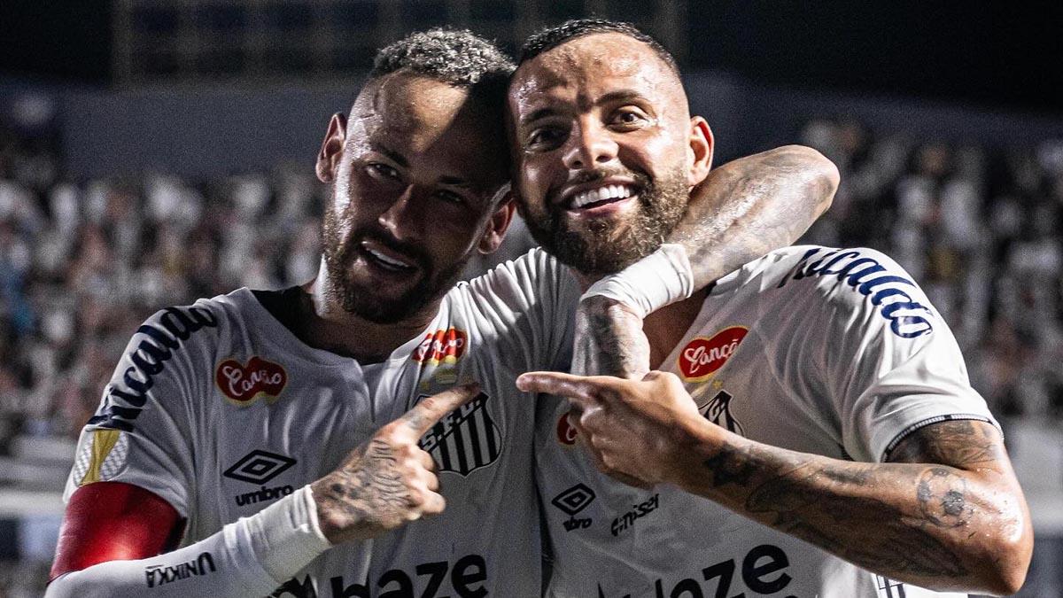 Neymar e Guilherme marcaram na noite deste domingo (Foto/@raulbaretta/Santos FC)