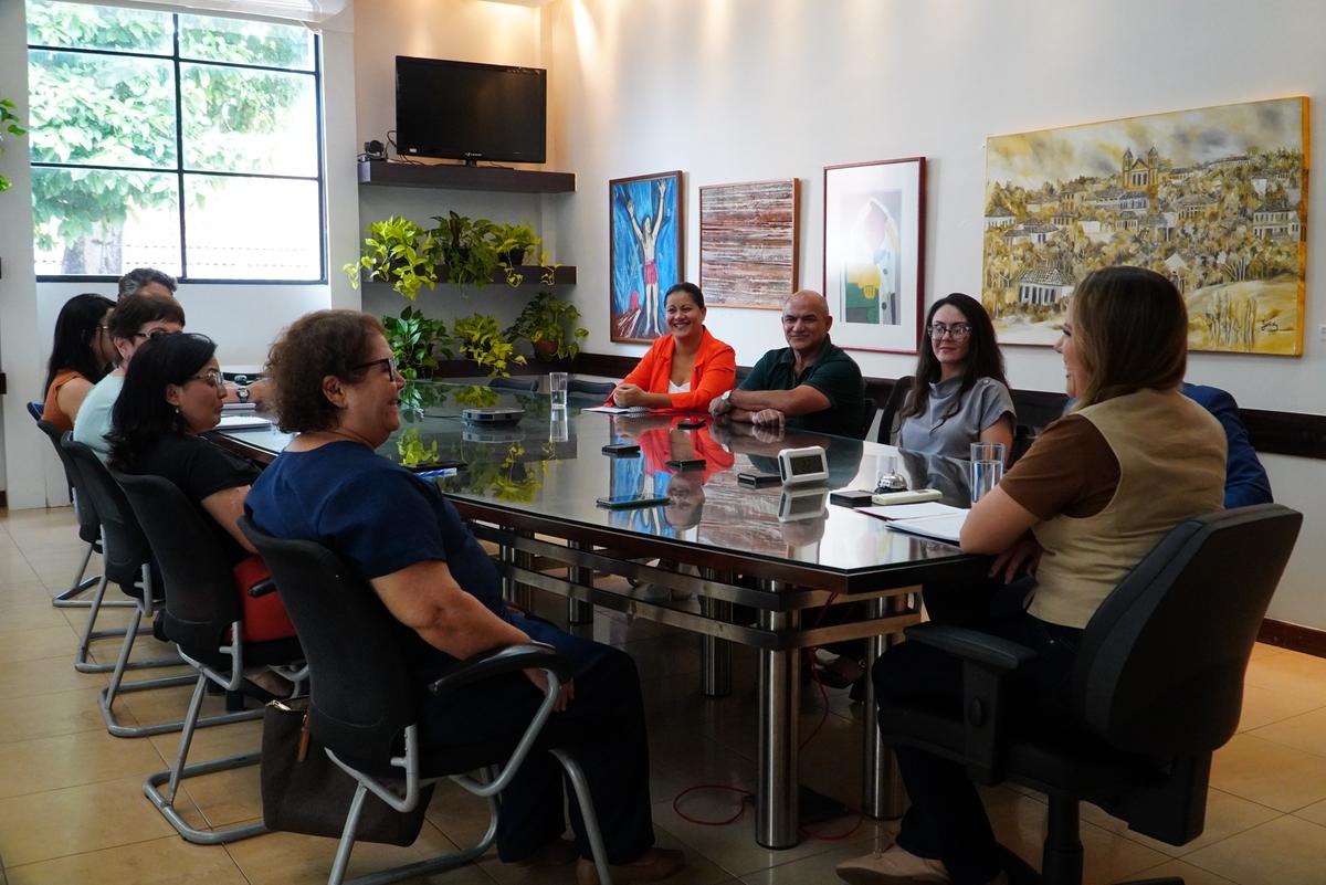 Reunião entre a prefeita Elisa e diretoria do Hospital da Criança (Foto/Divulgação)