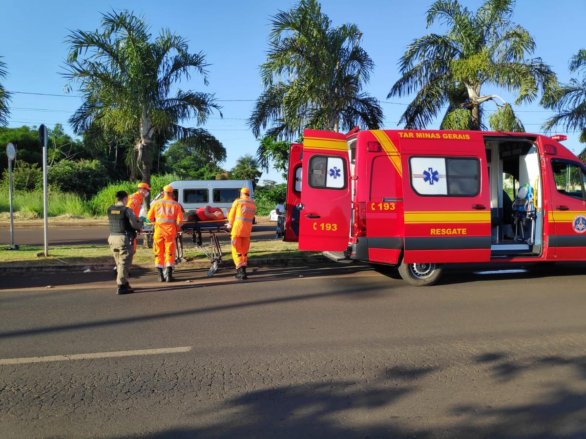 Vítima foi levada em unidade do Cor de Bombeiros para atendimento hospitalar (Foto/Divulgação)