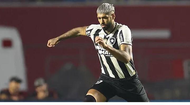 Em noite infeliz, Alexander Barboza foi o responsável direto pelos dois gols do Racing (Foto/Vitor Silva/Botafogo)