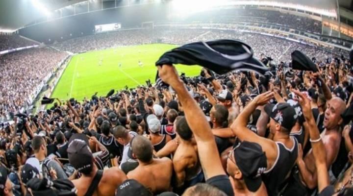 O Corinthians penou, mas conseguiu a classificação ao lado da torcida na Neo Química Arena (Foto/Arquivo)