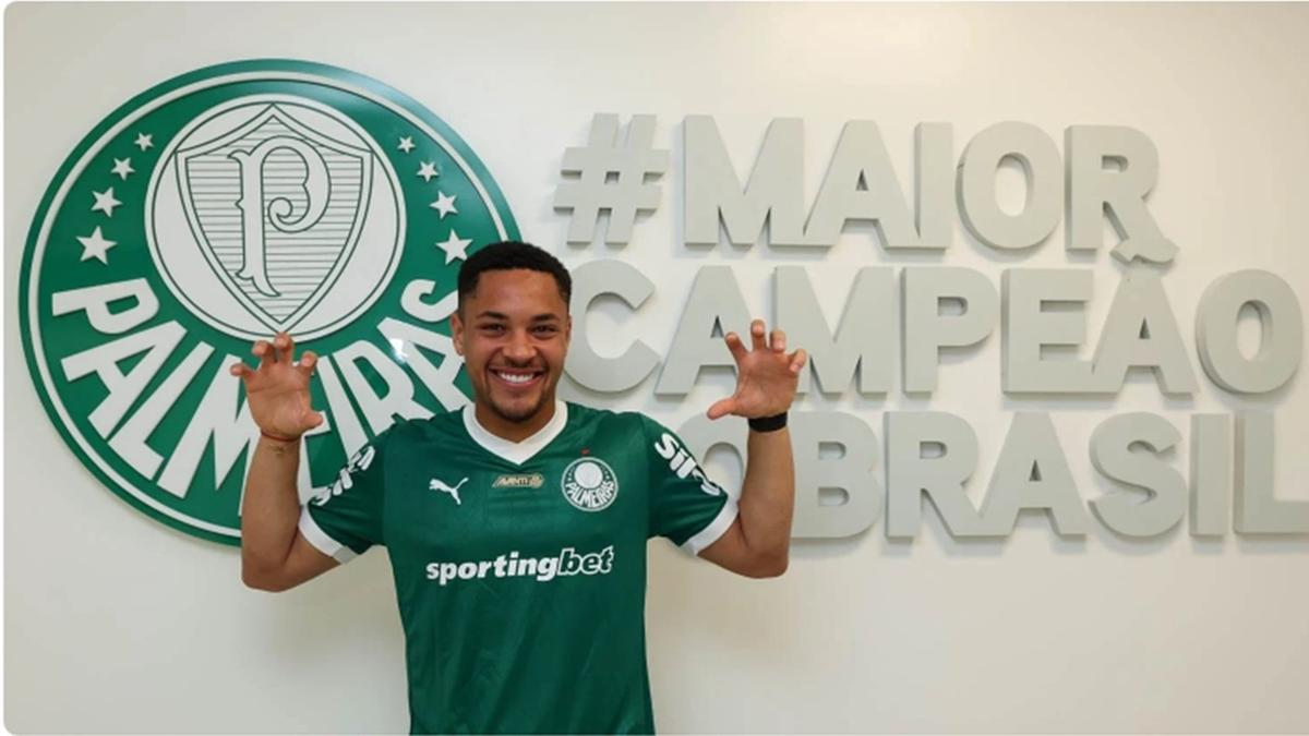 Contratado do Barcelona por R$ 154 milhões, Vitor Roque já tem condições de jogo pelo Palmeiras (Foto/Cesar Greco/Palmeiras)