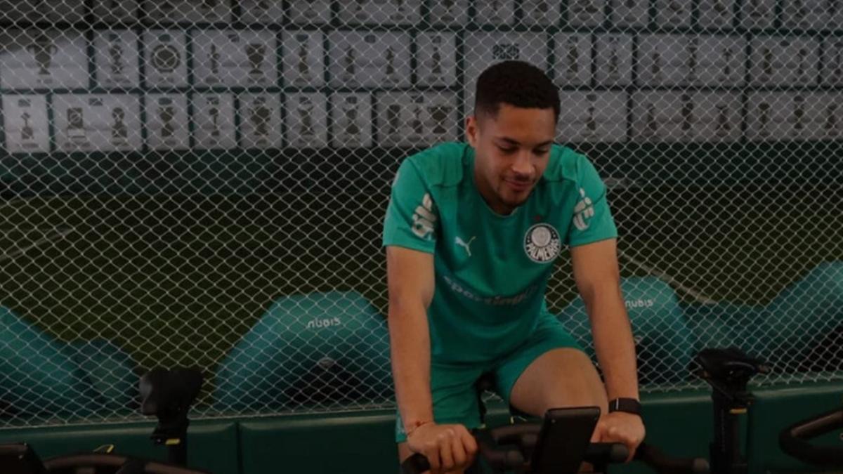 Sexto reforço do Palmeiras, Vitor Roque parece estar bem entrosado com a equipe (Foto/César Greco/Palmeiras)