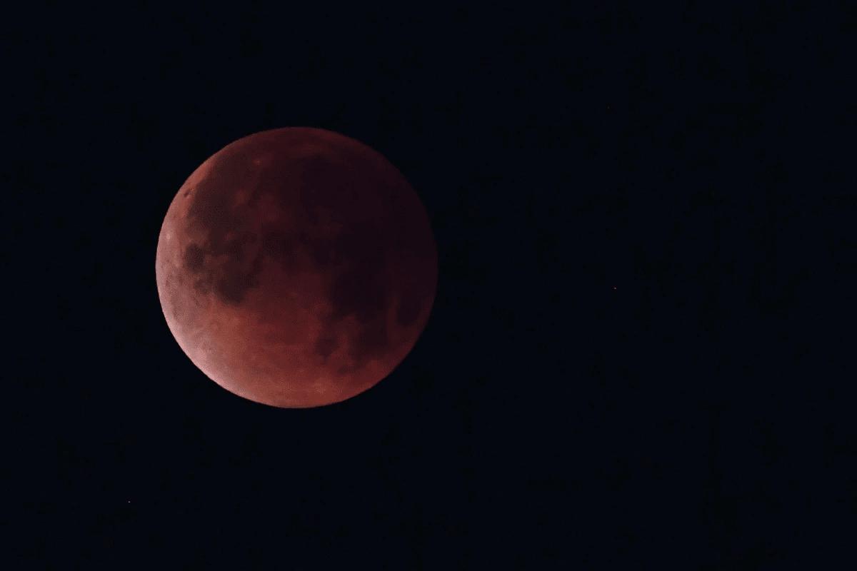 Lua de Sangue poderá ser vista nos próximos dias (Foto/AFP)