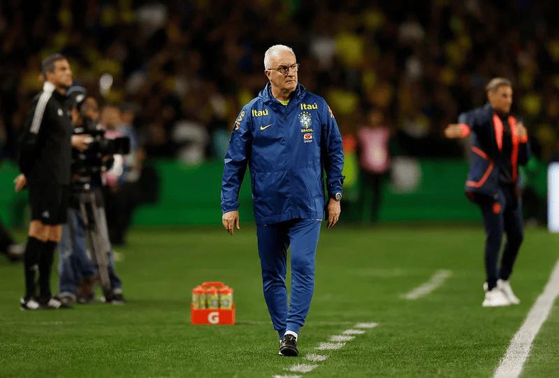 Dorival Jr só tomou conhecimento da situação do camisa 10, horas antes do clássico do último domingo (Foto/Rafael Ribeiro/CBF)