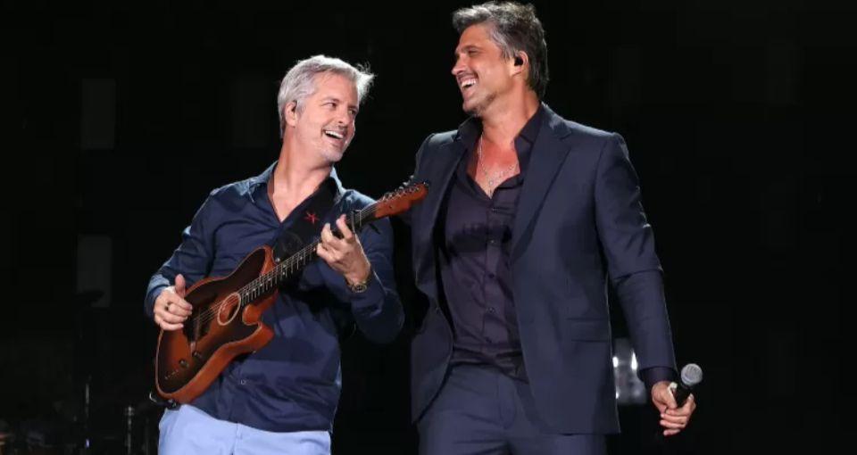 Victor &amp; Leo tem uma legião de fãs que vem de toda a região para assistir ao show desta sexta-feira (Foto/Divulgação)