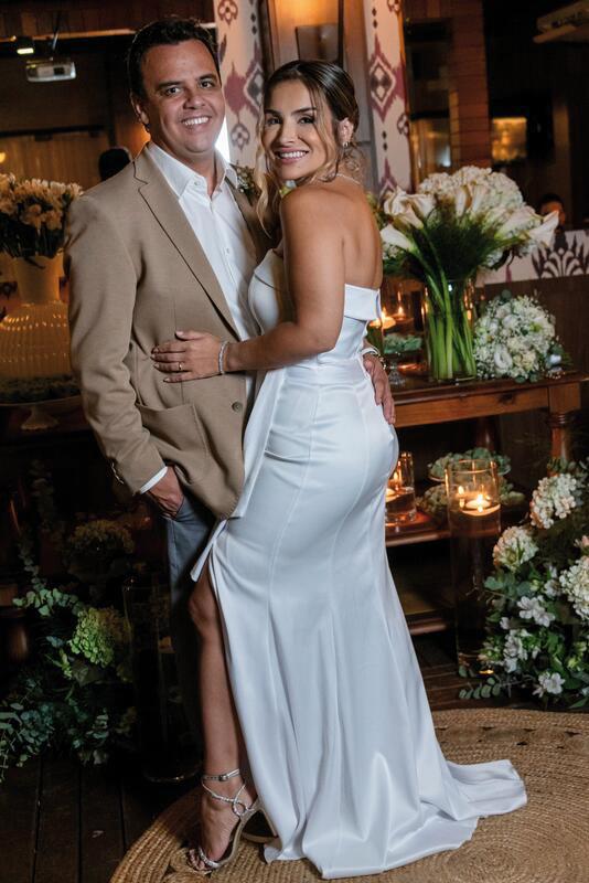 Danielle Lima Pereira e Valter Pereira se casaram no dia 19 deste mês e festejaram a data num dos bons restaurantes da cidade (Foto/Francis Prado)