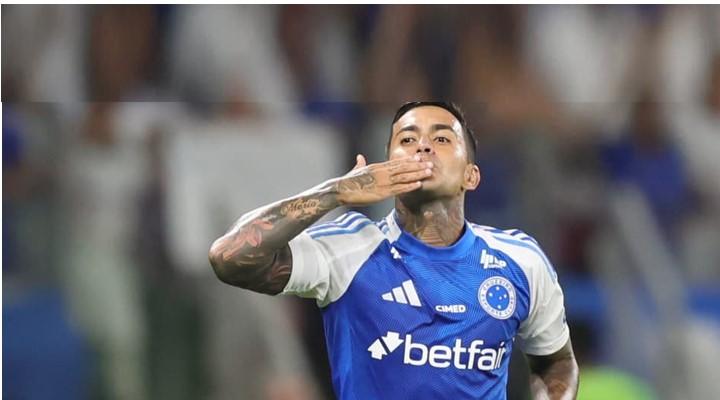 O contrato de Dudu com o Galo prevê vencimentos em torno de R$ 1 milhão mensais e terá validade até o fim de 2026 (Foto/Instagram Cruzeiro)
