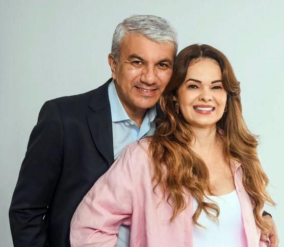 Everaldo Miranda, leia-se Grupo Petrópolis, foi o festejado aniversariante do fim de semana e comemorou em plena ExpoZebu ao lado da esposa, Jô (Foto/Arquivo pessoal)