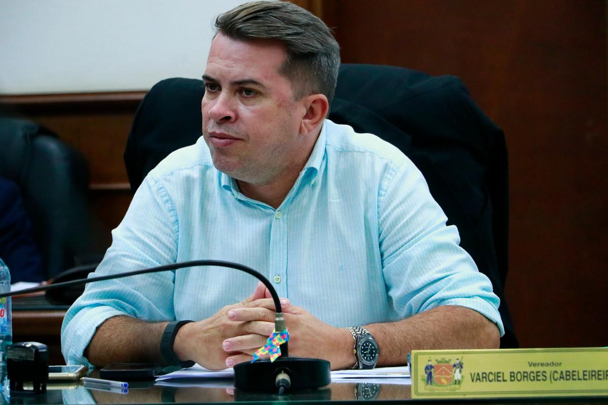 Vereador Varciel Borges defendeu o projeto em plenário e disse que o assunto não pode ser levado na brincadeira, pois o trabalho infantil é ilegal (Foto/Rodrigo Garcia/CMU)