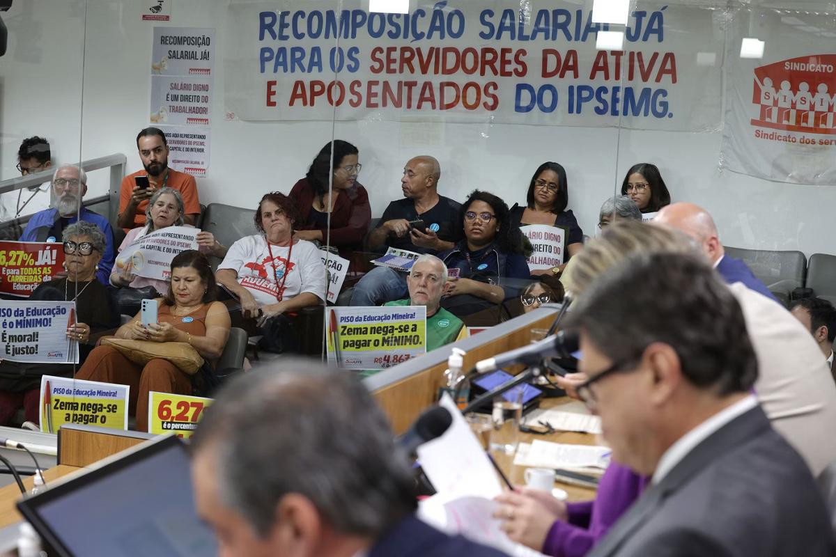 Servidores públicos da segurança pública e do meio ambiente voltaram a reivindicar nesta terça (7 de maio) a recomposição das perdas inflacionárias acumuladas em 2024, de 4,83% (Foto/Daniel Protzner/ALMG)