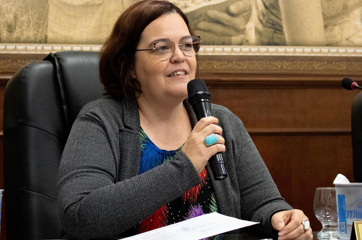 A titular da Coordenadoria Diversidade LGBT+ de Uberaba, Lucimira Reis, diz que a conferência é o momento de construir de forma coletiva políticas que atendam à comunidade LGBTQIA+ (Foto/Divulgação)