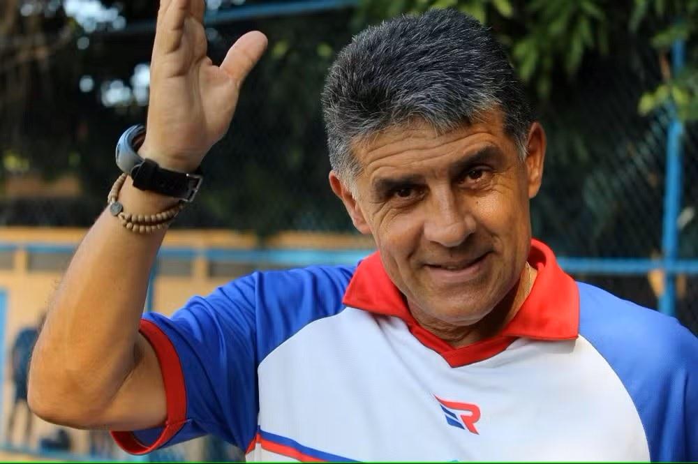 Wallace Lemos chega e já começa a trabalhar no CT Colorado (Foto: Gil Costa Piauí)