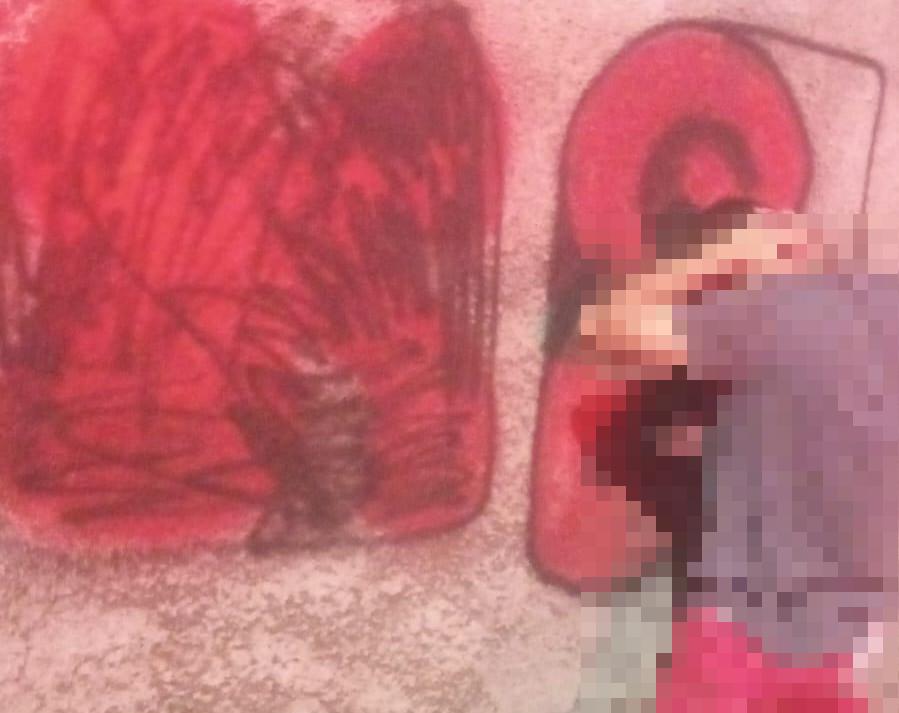 Um dos adolescentes flagrado pichando muro na praça da Mogiana, onde fica o quartel da Guarda Municipal (Foto/Divulgação)