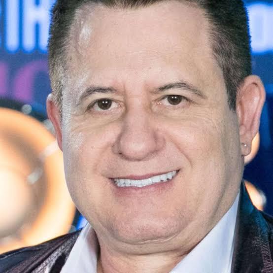 A irmã do cantor, Cida Ferreira, confirmou a alta em um vídeo postado nos stories da conta do artista no Instagram, e explicou que Marrone está em casa, de repouso (Foto/Divulgação)