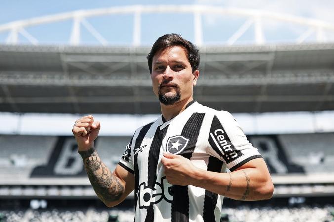 Arthur fez um grande jogo ontem pelo Botafogo e garantiu a vitória do time da Estrela Solitária (Foto/BFR/Divulgação)