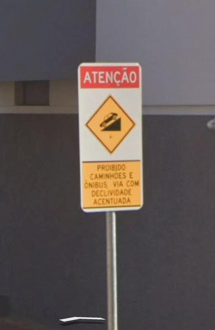No Morro da Onça há placas proibindo o trânsito de veículos longos (Foto/Reprodução Google)