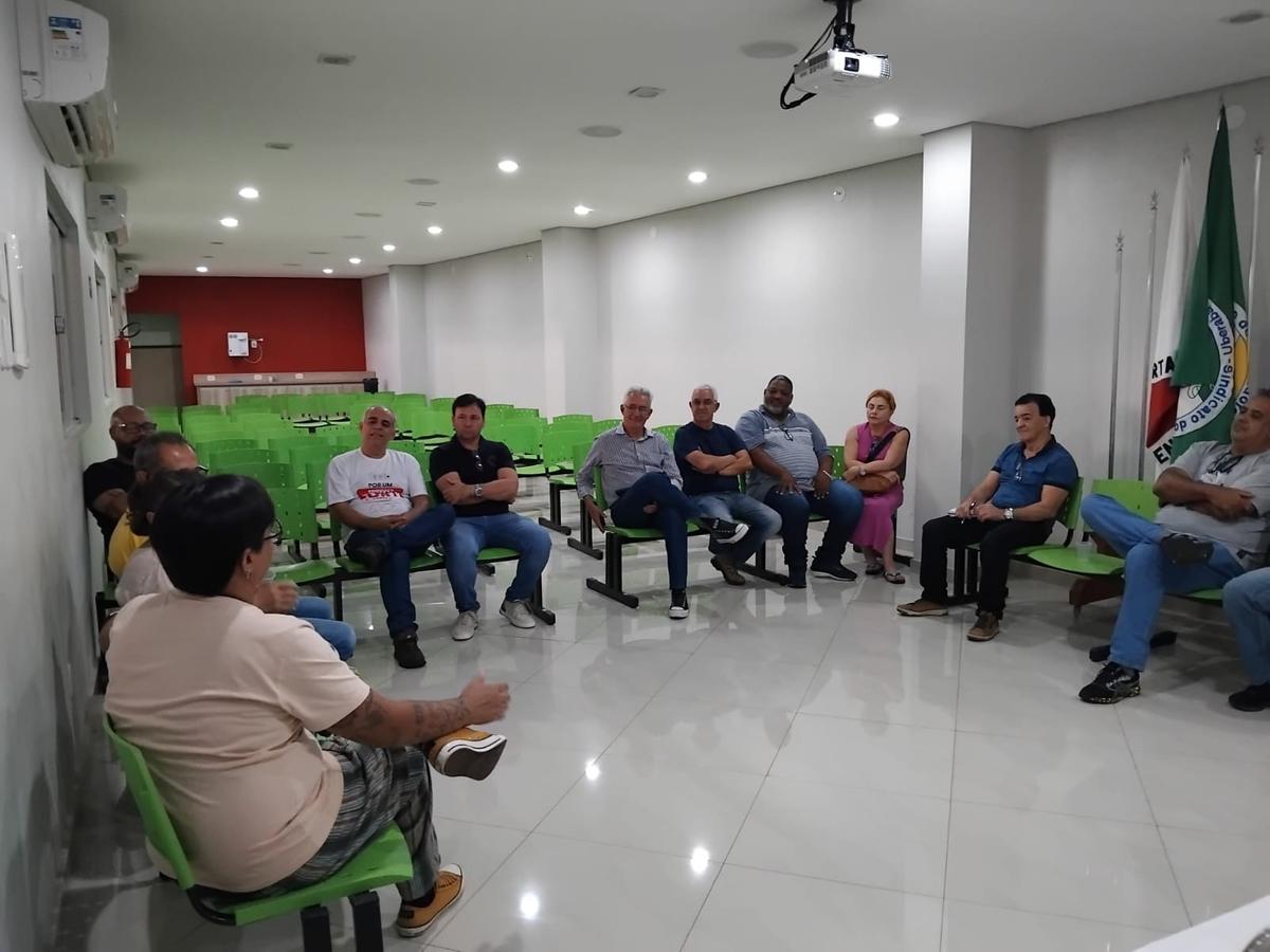 Entidades sindicais de outras categorias se reuniram com a direção do Sindicato dos Servidores para fortalecerem o movimento (Foto/Divulgação)