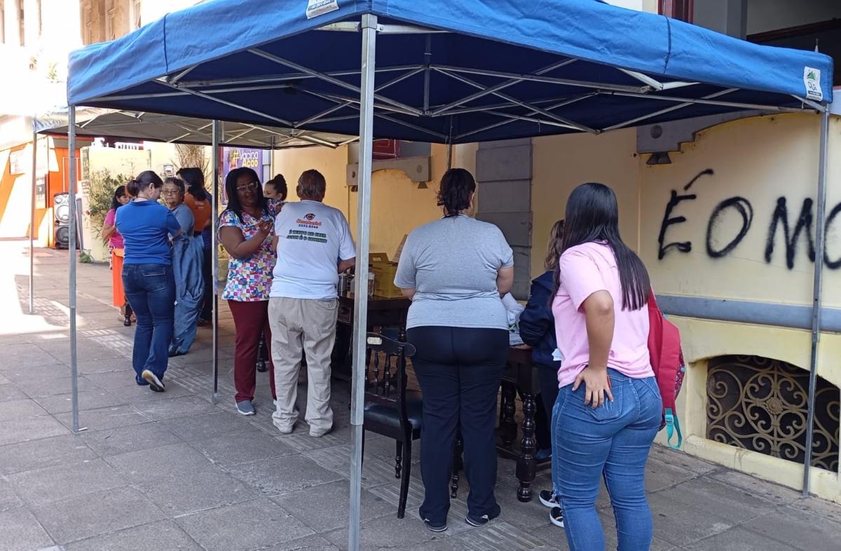 Vacinação no Centro de Uberaba, em ação entre a Prefeitura e a Câmara (Foto/François Ramos)