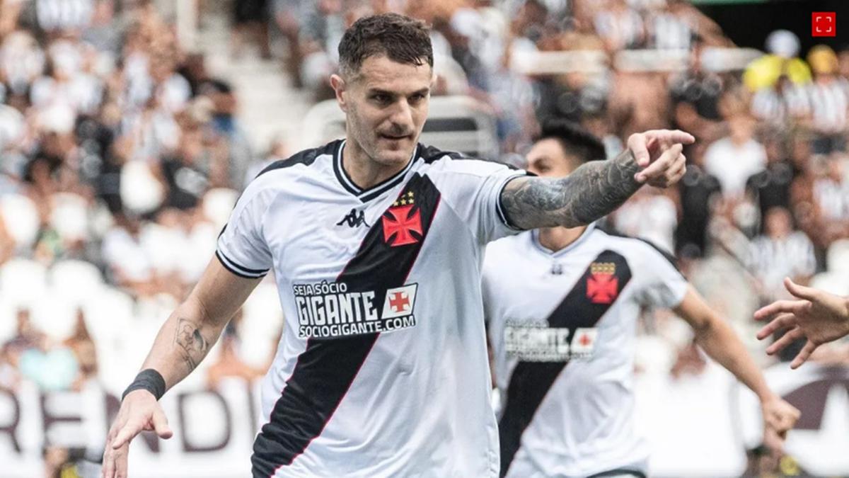 Mais de um mês depois, o Vasco voltou a vencer na temporada e com muita propriedade. Vegetti foi o nome do jogo (Foto: Leandro Amorim)